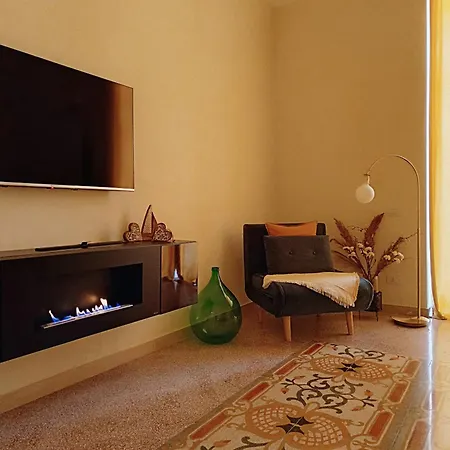Port View Apartment